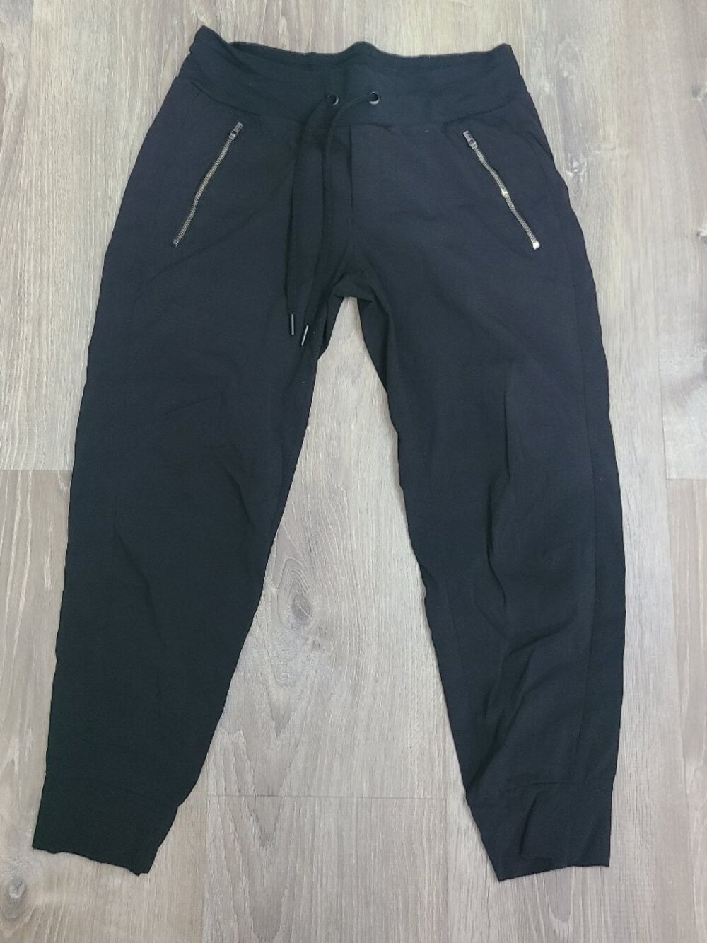 Athleta Trekkie North High Rise Cropped Joggers Black Pocket Pants - Size 6